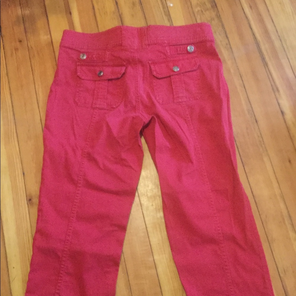 Red Capri pants - Picture 2 of 2